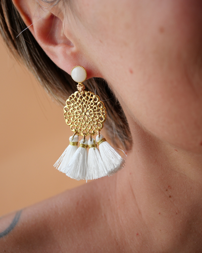 Boucles pompons